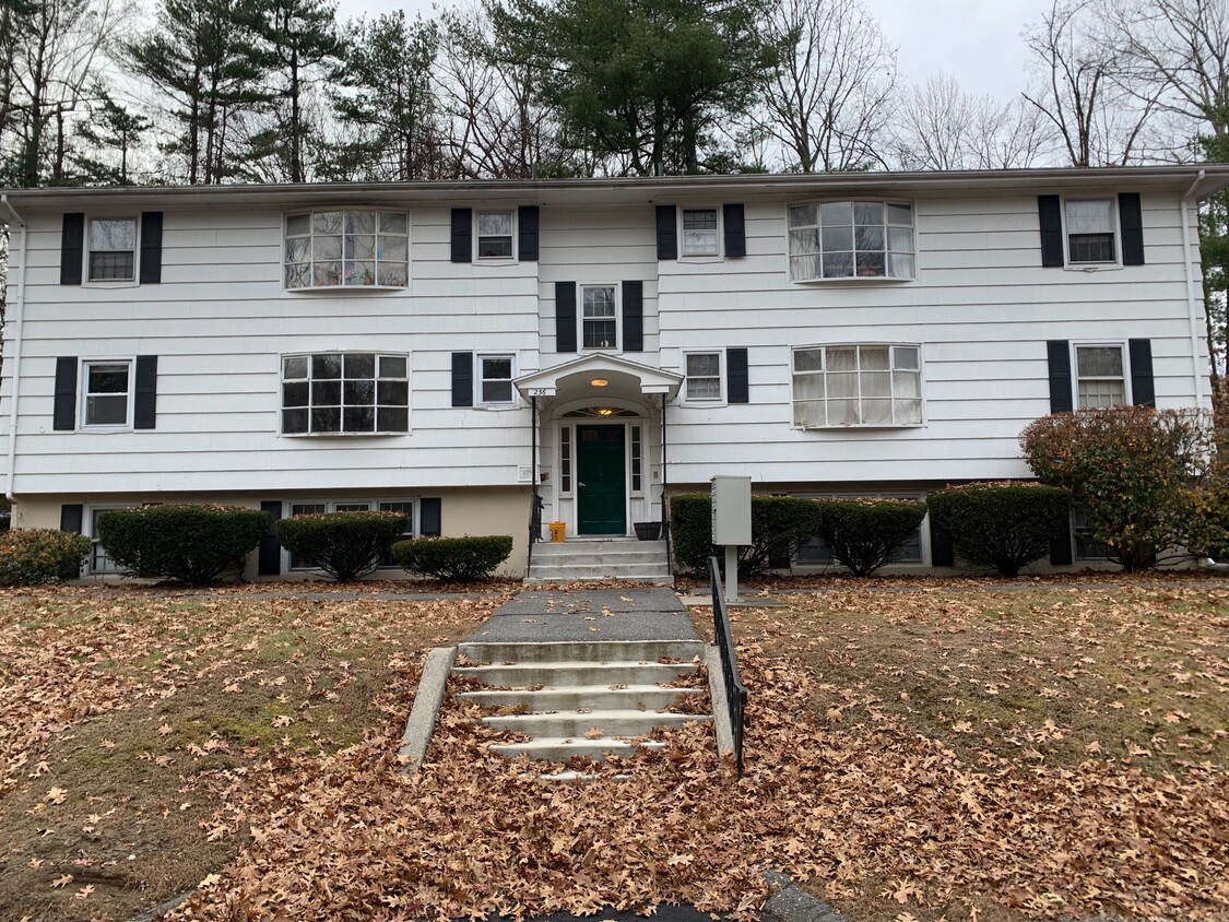Primary Photo - 256 Worcester St
