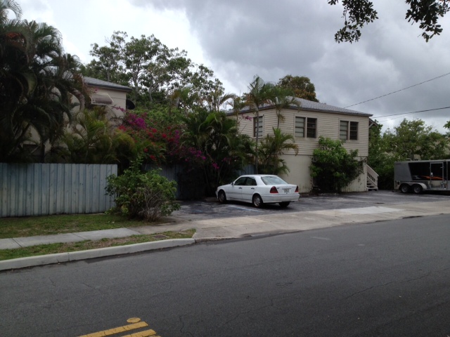 Building Photo - 3015 Poinsettia Ave