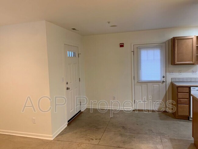 Building Photo - 1864 Trigg Rd