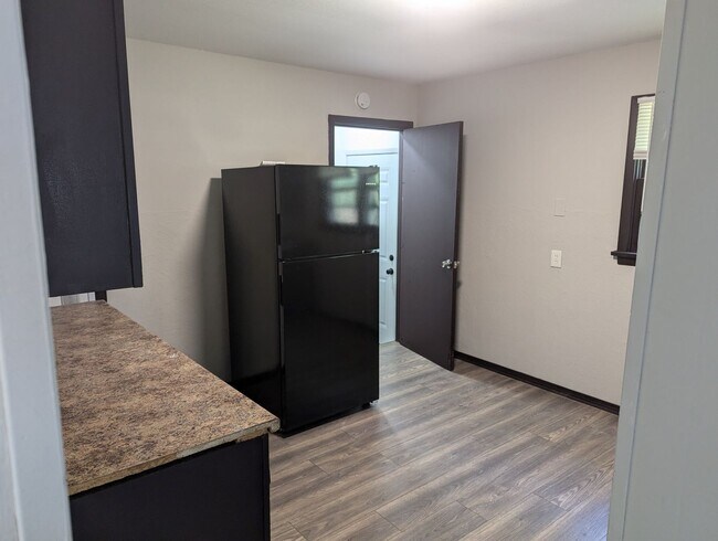 Building Photo - Wander Into Your Dream Home on Walker!