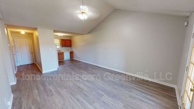 Building Photo - 1552 Shoally Creek Rd