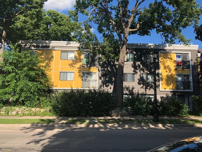 Foto del edificio - 2533 3rd Ave S