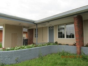 Building Photo - 1644 NW 27th St