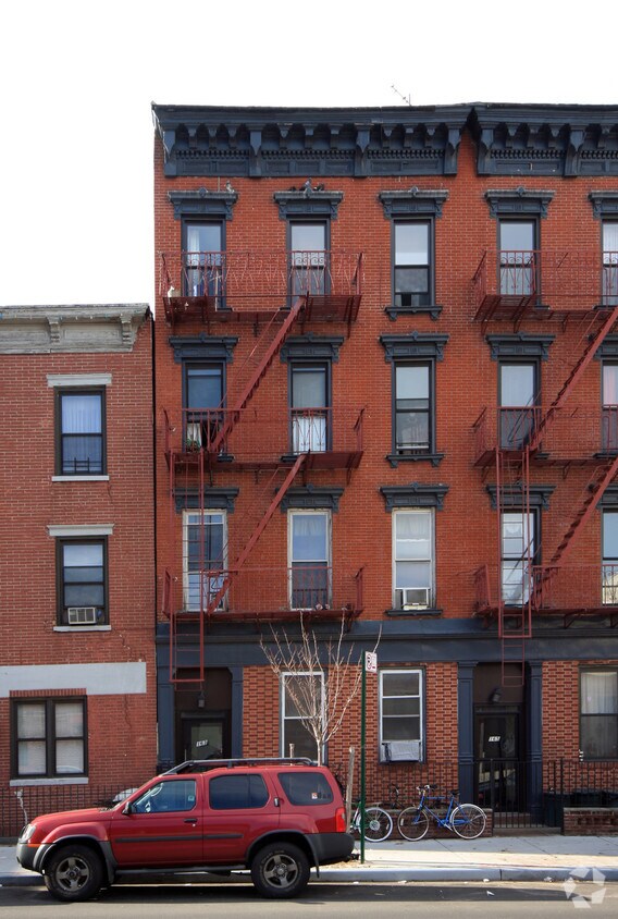 Building Photo - 163-165 Franklin St