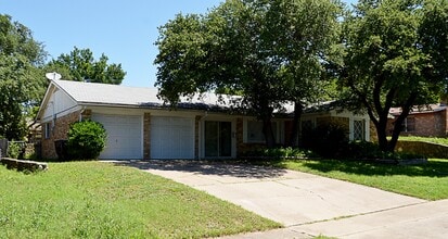 Building Photo - 8270 Chapin Rd