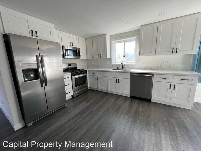 Foto del edificio - 4 br, 3 bath House - 1393 Fern Ave
