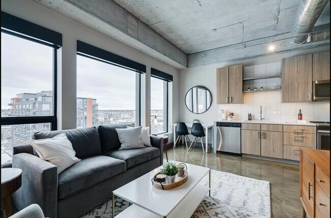 Foto del edificio - 728 3rd St N