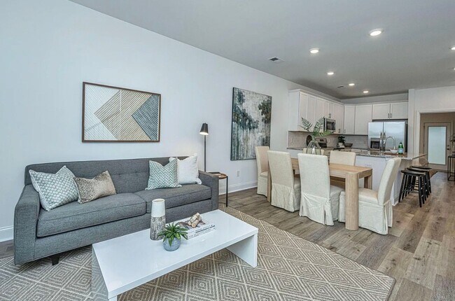 Foto del edificio - 102 Twin Rivers Dr