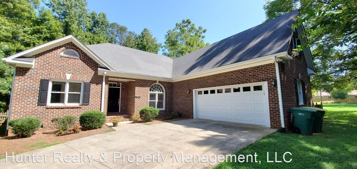 105 Whitley Mill Ct, Clemmons, NC 27012 House Rental in Clemmons, NC