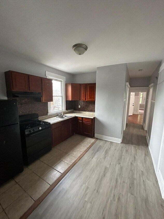 Unit 3 - 40 Columbia Ave