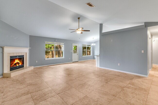 Foto del edificio - 210 S Shore Dr