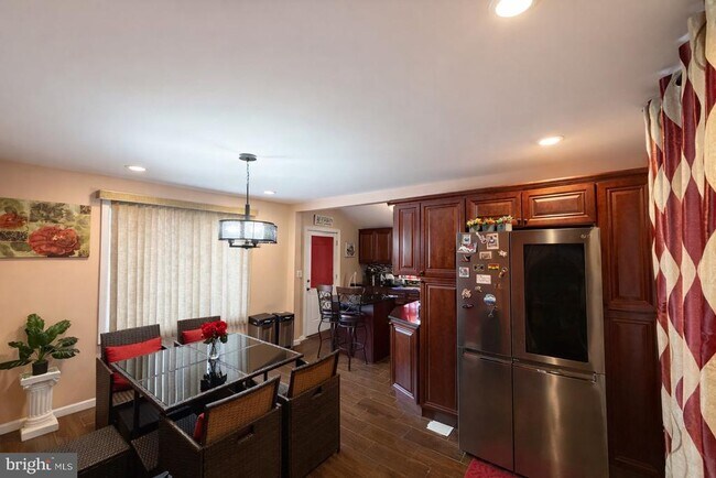 Foto del edificio - 1045 Quinton Ave