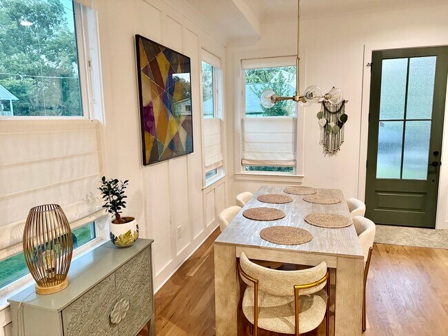 comedor - 55 Weatherby St SE