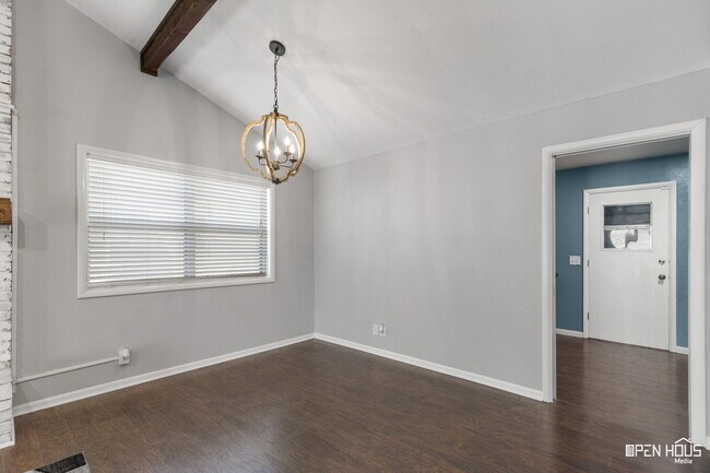 Building Photo - 4805 Big Bend Dr