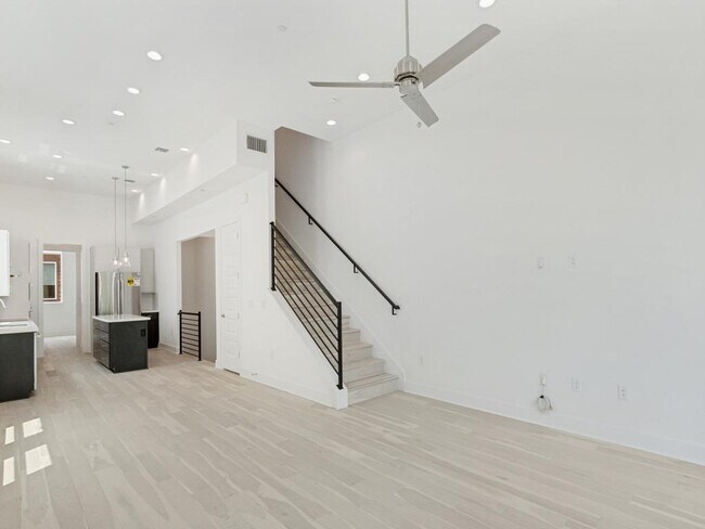 Foto del edificio - 2505 Bluebonnet Ln