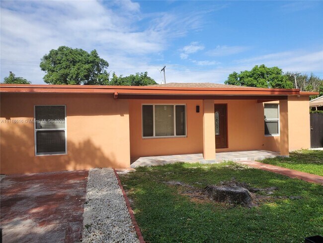 Building Photo - 855 NW 126th St