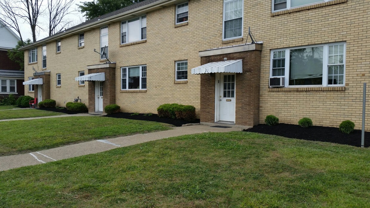 Primary Photo - 18 Maple Grove Ave