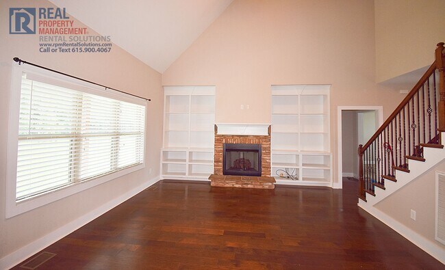 Building Photo - 4 BR PLUS bonus for lease in M'boro on 3 A...