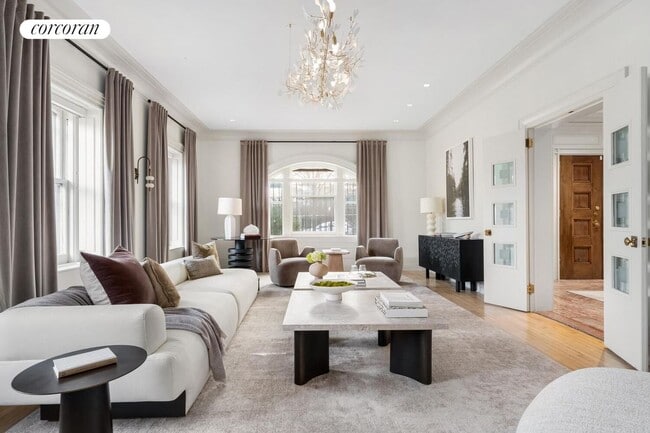 Building Photo - 337 Riverside Dr