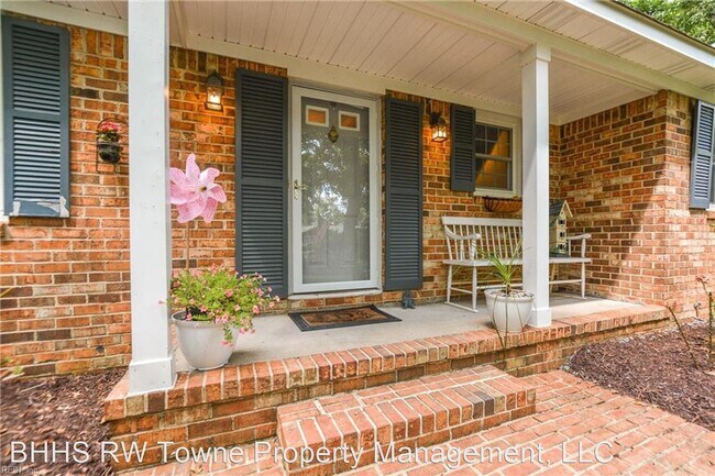 Foto del edificio - 4 br, 3 bath House - 3012 Watergate Lane