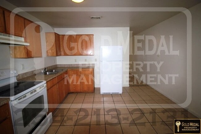 Building Photo - 1812 Aztec Trce