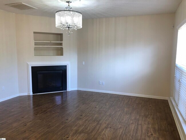 Building Photo - 306 Stillwater Ct