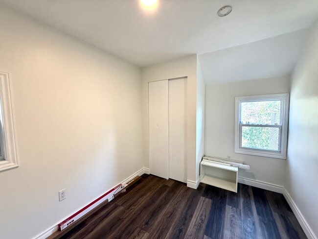Building Photo - Unit D-21 Locke Street South Hamilton Ontario L8P3Z9