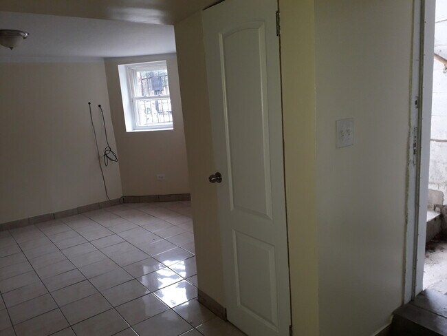 Foto del edificio - 3822 W Monroe St