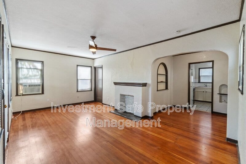 Foto principal - 3787 1/2 Park Blvd