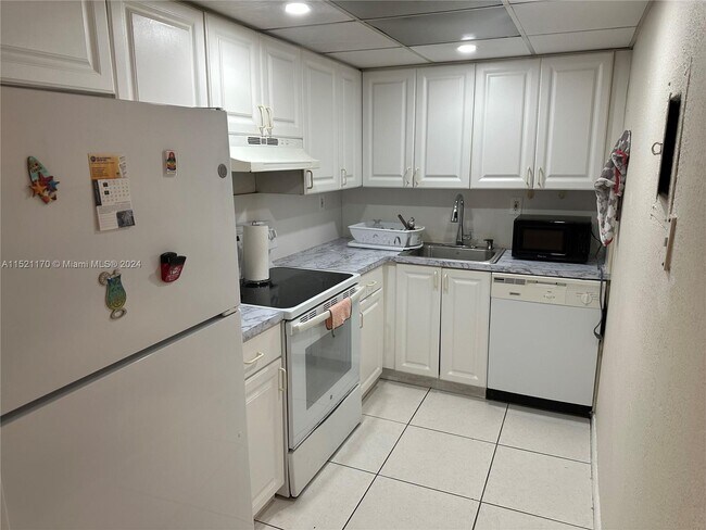 Building Photo - 17530 NW 68th Ave