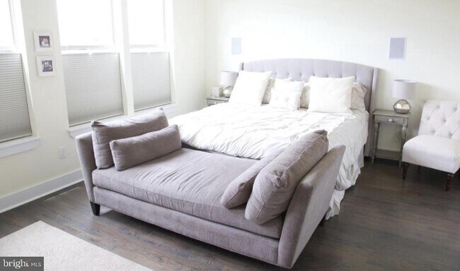 Foto del edificio - 738 N 19th St