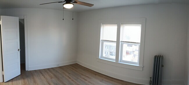 Foto del edificio - 536 Harrison Ave