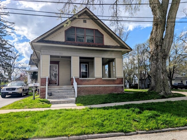 Building Photo - 402 Vine St