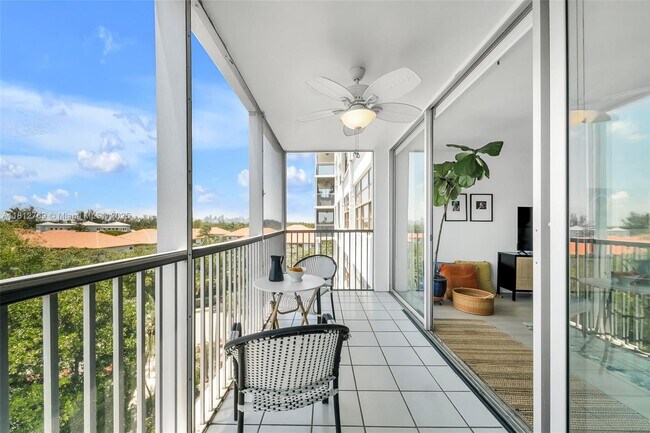 Building Photo - 150 Ocean Lane Dr
