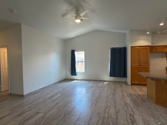 Foto del edificio - 4093 W 17th St
