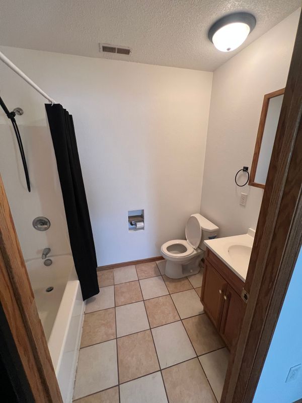 Foto del edificio - 109 W Pleasant St