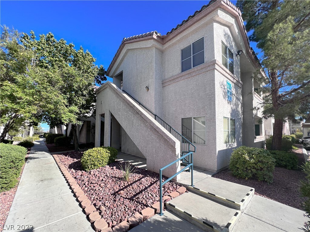 Primary Photo - 2120 Calville St