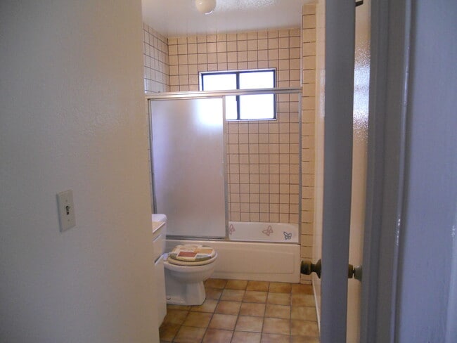 Building Photo - 4451 W 161st St
