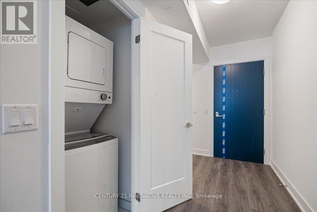 Photo du bâtiment - 2545 Simcoe St N