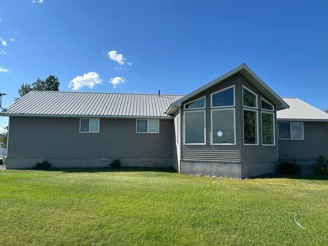 Foto del edificio - Beautiful country charmer with INCREDIBLE ...