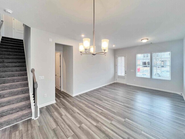 Building Photo - BRAND NEW 3 BR/2.5 BA Traditional in Acworth!