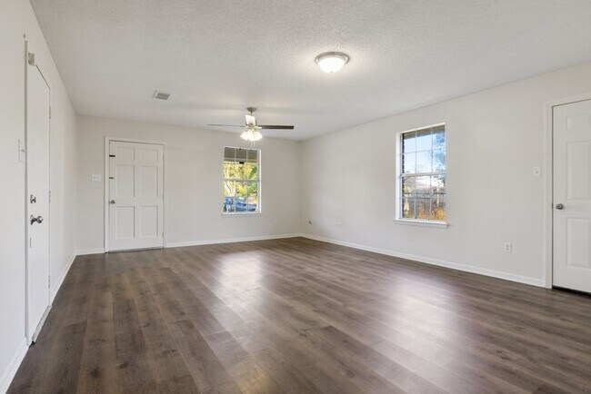 Foto del edificio - House: Perkins Village