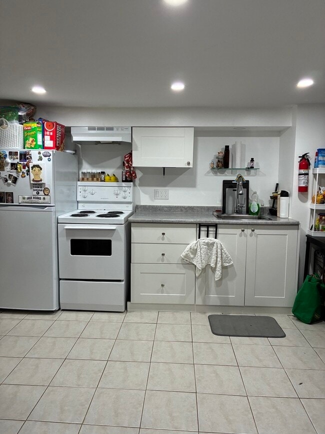 Building Photo - 312 Cooper St