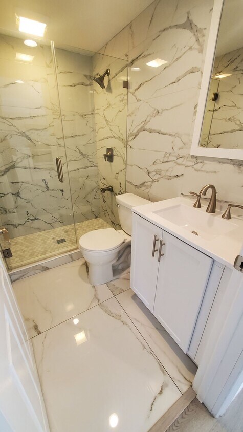 Foto del edificio - 21215-21212 De La Guerra St