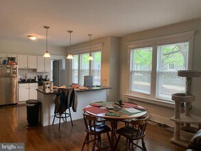 Building Photo - 1300 N Clayton St