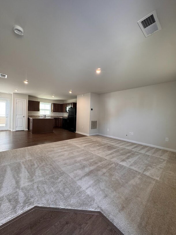 Foto del edificio - Charming 3-Bed, 2.5-Bath Home in Woodruff ...