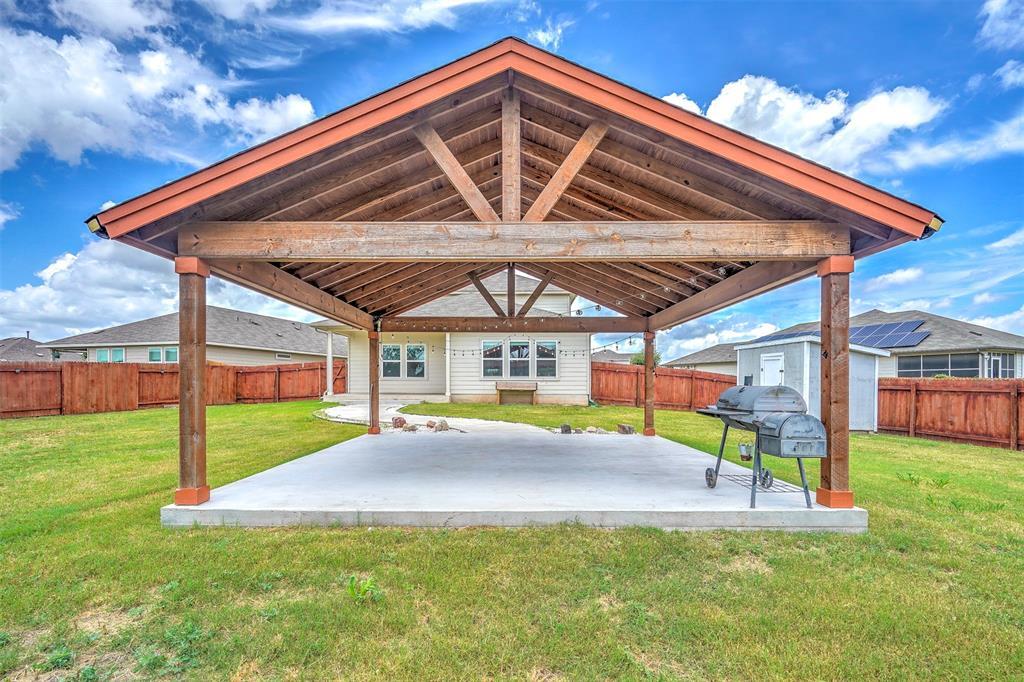 Foto principal - 521 Mossy Rock Dr