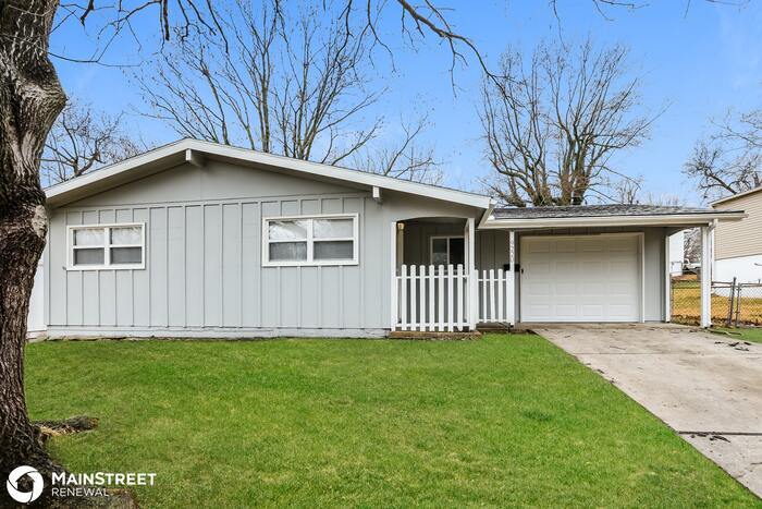 Primary Photo - 9220 LEWIS AVE, KANSAS CITY, MO 64138