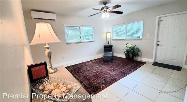 Foto del edificio - 3 br, 2 bath House - 3024 Estey Avenue