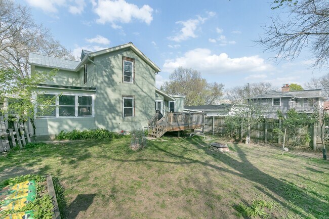 Foto del edificio - 1305 East Dayton Street, Unit 1